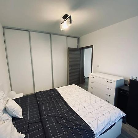 Apartament 2 Camere Modern Si Confortabil Giroc Ngoại thất bức ảnh