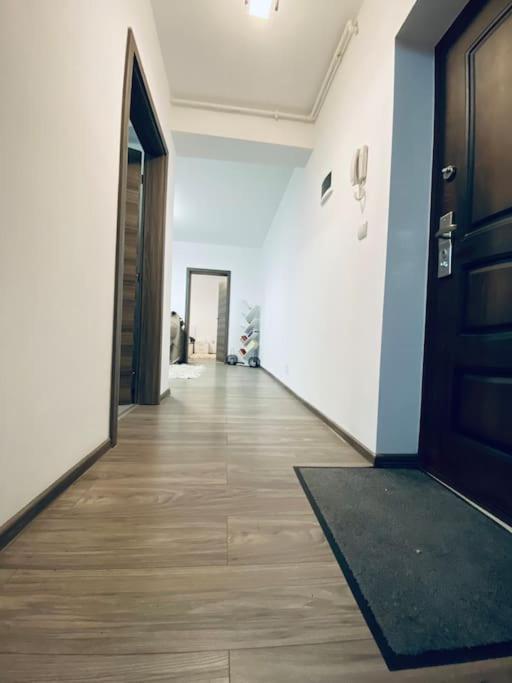 Apartament 2 Camere Modern Si Confortabil Giroc Ngoại thất bức ảnh