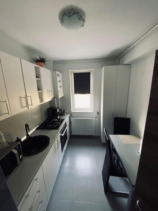 Apartament 2 Camere Modern Si Confortabil Giroc Ngoại thất bức ảnh